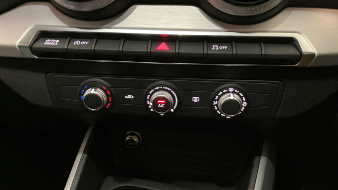 Audi Q2 35 TFSI S Line 5dr Petrol Estate - Image 13